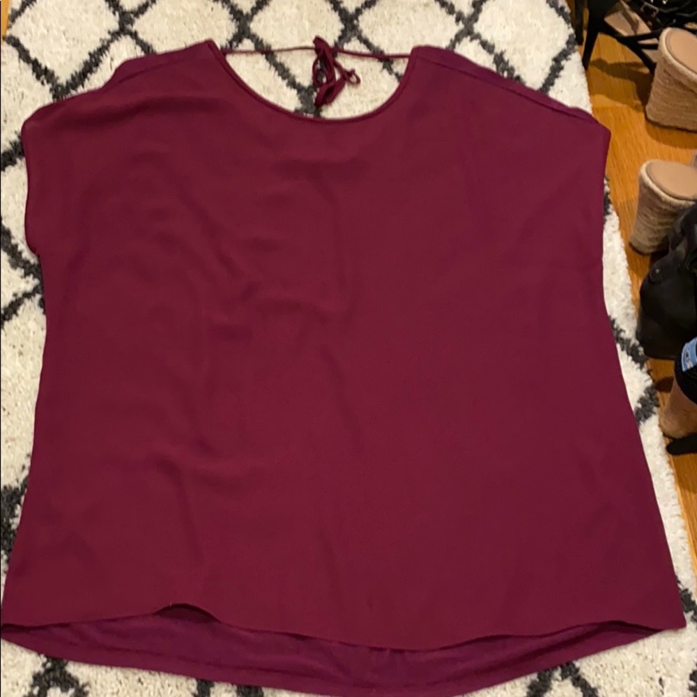 Women’s Size Large The Loft Top